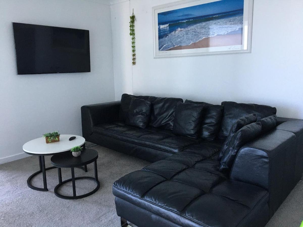 Three-bedroom With Amazing View Near Surfers Paradise Apartment Gold Coast