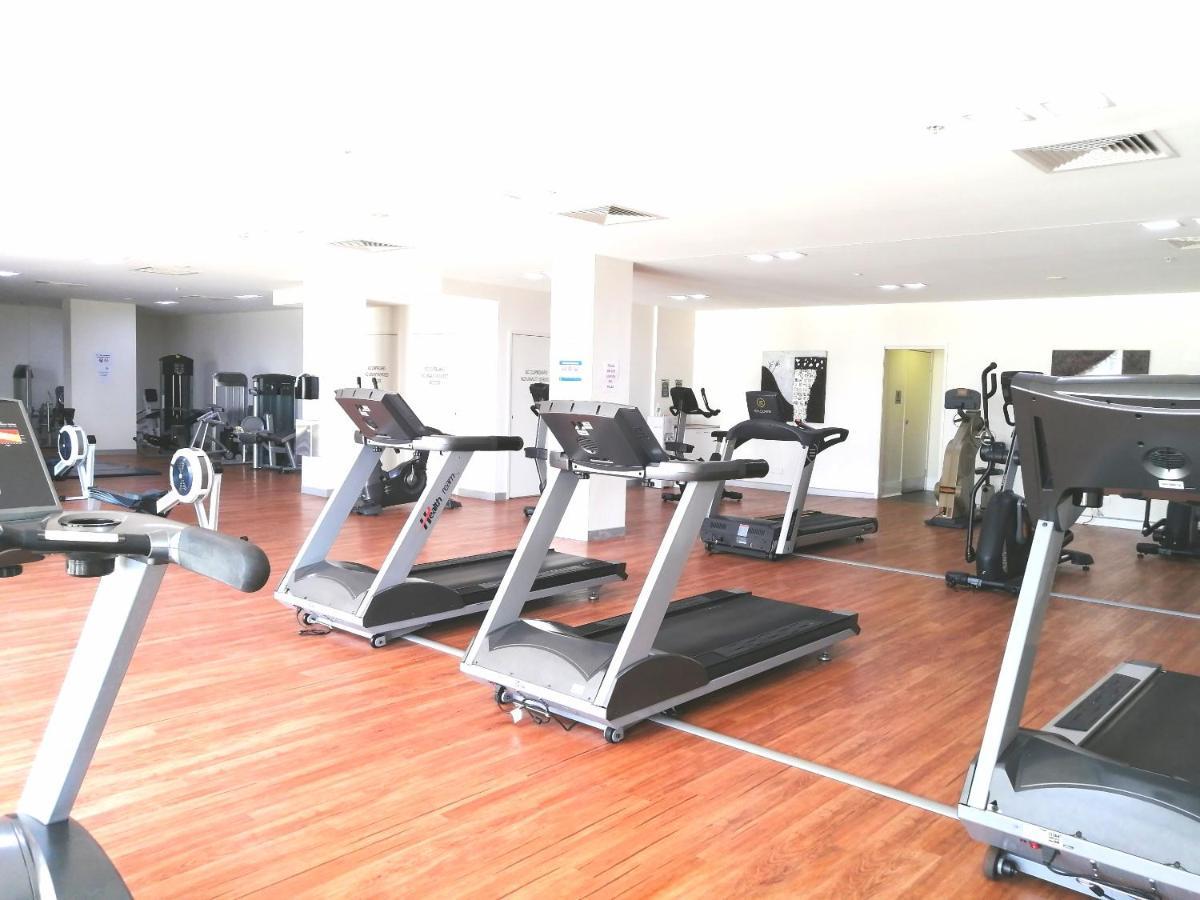 Three-bedroom With Amazing View Near Surfers Paradise